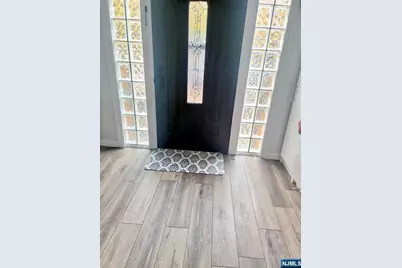 103 Oaktree Place, Leonia, NJ 07605 - Photo 5