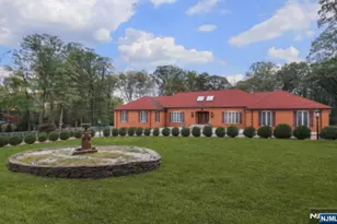 91 Chestnut Ridge Rd, Saddle River, NJ 07458 - Photo 41