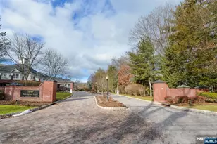 80 Ridgewood Road 106, Washington Township, NJ 07676 - Photo 1