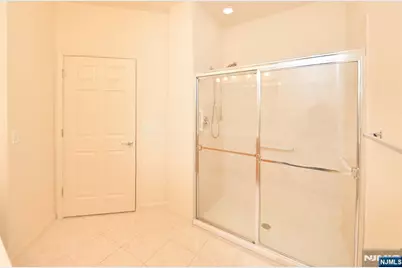 80 Ridgewood Road 106 #106, Washington Township, NJ 07676 - Photo 15