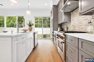 11 Gabriel Ct 11, Paramus, NJ 07652 - Photo 11