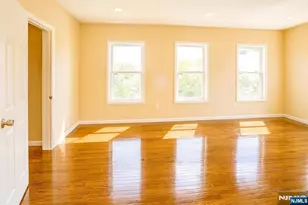 153 Walnut St, Montclair, NJ 07042 - Photo 17