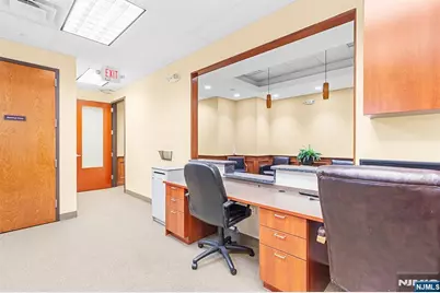 246 Hamburg Turnpike 305F #305F, Wayne, NJ 07470 - Photo 9