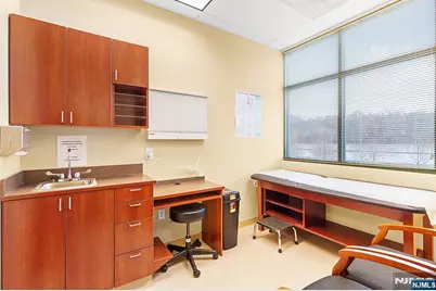 246 Hamburg Turnpike 305F #305F, Wayne, NJ 07470 - Photo 15