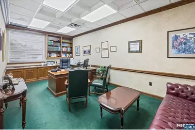 60 Pompton Avenue, Verona, NJ 07044 - Photo 11