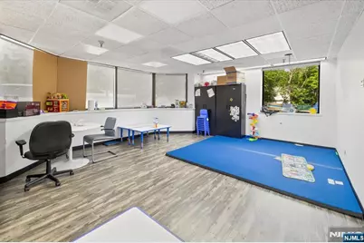 60 Pompton Avenue, Verona, NJ 07044 - Photo 23