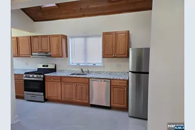 684 Edgewater Avenue 1Fl #1FL, Ridgefield, NJ 07657 - Photo 5