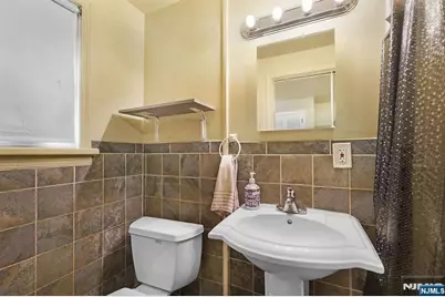 172 Lozier Terrace, River Edge, NJ 07661 - Photo 11