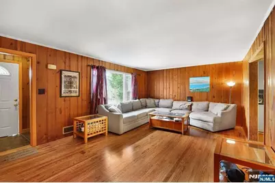 172 Lozier Terrace, River Edge, NJ 07661 - Photo 3