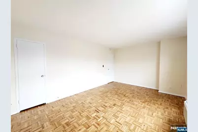 2352 Linwood Avenue 6A #6A, Fort Lee, NJ 07024 - Photo 13