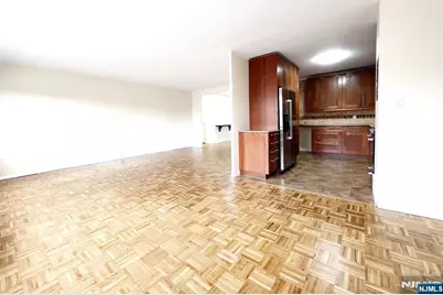 2352 Linwood Avenue 6A #6A, Fort Lee, NJ 07024 - Photo 5