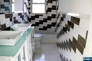 287 Orchard St, Elmwood Park, NJ 07407 - Photo 3