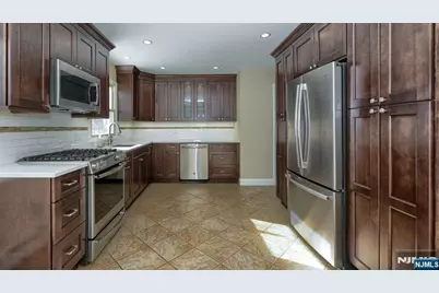 51 Spear Street, Oakland, NJ 07436 - Photo 5