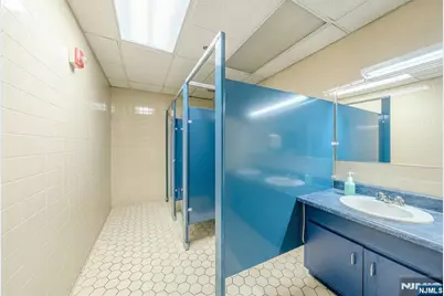 450 Commerce Boulevard A #A, Carlstadt, NJ 07072 - Photo 15