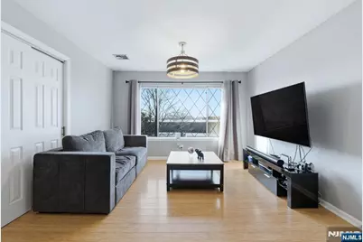 192 Burnett Avenue 15 #15, Maplewood, NJ 07040 - Photo 1