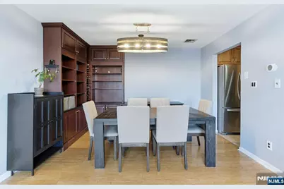 192 Burnett Avenue 15 #15, Maplewood, NJ 07040 - Photo 7