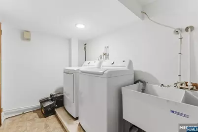 273 Highland Avenue, Orange, NJ 07050 - Photo 33