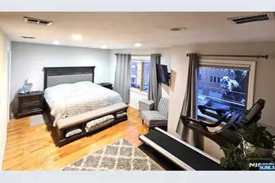 52 Kossuth Street B #B, Wallington, NJ 07057 - Photo 7