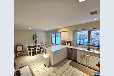 52 Kossuth Street B #B, Wallington, NJ 07057 - Photo 5