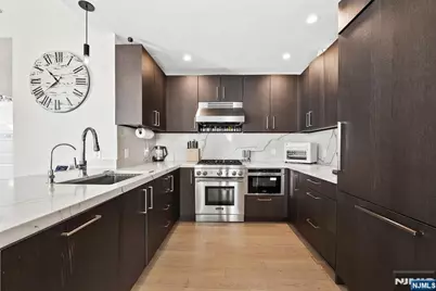 1400 Hudson Street 322 #322, Hoboken, NJ 07030 - Photo 17