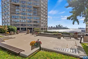 7004 Blvd East 26D, Guttenberg, NJ 07093 - Photo 31