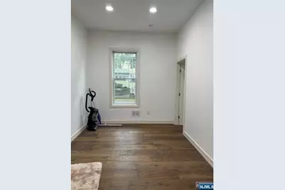 194 Washington Avenue 1 #1, Rutherford, NJ 07070 - Photo 9
