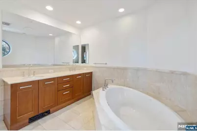 8100 River Road 209 #209, North Bergen, NJ 07047 - Photo 37