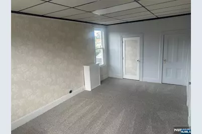 215-217 Boulevard 2B #2B, Hasbrouck Heights, NJ 07075 - Photo 5