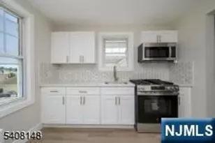 35 Amsterdam Ave, Teaneck Township, NJ 07666 - Photo 5