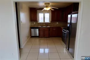 33 Fournier Crescent, Elmwood Park, NJ 07407 - Photo 5