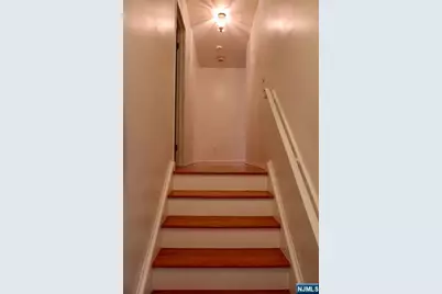 33 Fournier Crescent, Elmwood Park, NJ 07407 - Photo 7