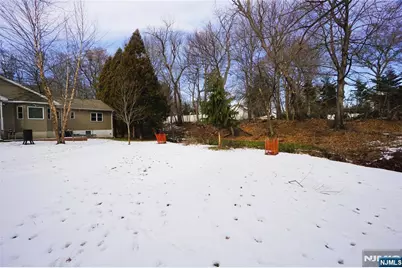 378 S Terhune Avenue, Paramus, NJ 07652 - Photo 33