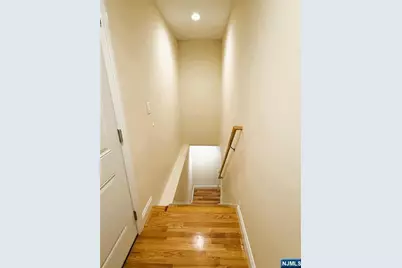 378 S Terhune Avenue, Paramus, NJ 07652 - Photo 19