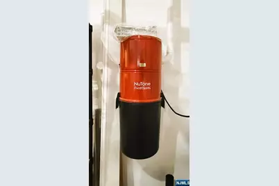 378 S Terhune Avenue, Paramus, NJ 07652 - Photo 25