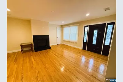 378 S Terhune Avenue, Paramus, NJ 07652 - Photo 5
