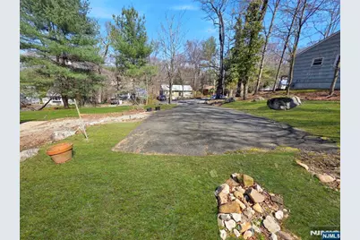 40 Pawnee Avenue, Oakland, NJ 07436 - Photo 25