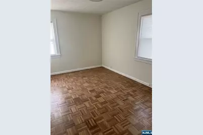 263 Sutton Avenue, Hackensack, NJ 07601 - Photo 9