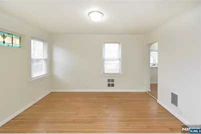 263 Sutton Avenue, Hackensack, NJ 07601 - Photo 7