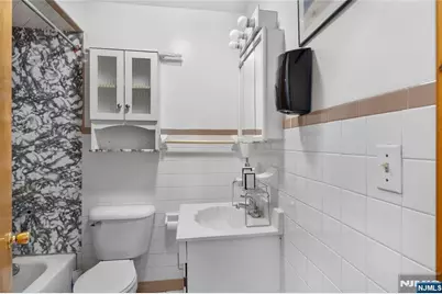 44-46 Richards Street, Newark, NJ 07105 - Photo 11