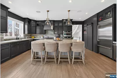 37 Spring Wolf Trail, Franklin Lakes, NJ 07417 - Photo 9