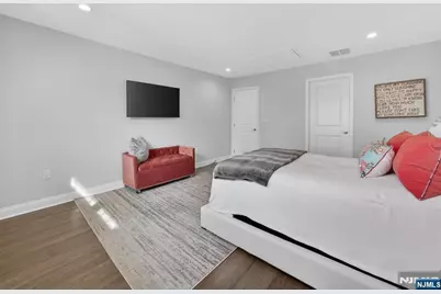 37 Spring Wolf Trail, Franklin Lakes, NJ 07417 - Photo 35