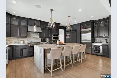 37 Spring Wolf Trail, Franklin Lakes, NJ 07417 - Photo 11