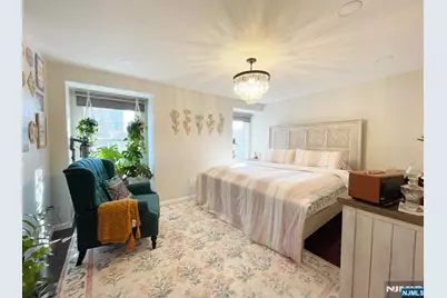 100 Crown Court 473 #473, Edgewater, NJ 07020 - Photo 9