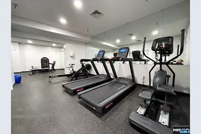 100 Crown Court 473 #473, Edgewater, NJ 07020 - Photo 25