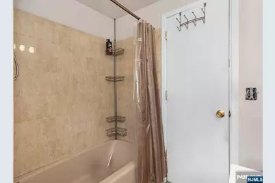 340 Kipp Avenue, Elmwood Park, NJ 07407 - Photo 23