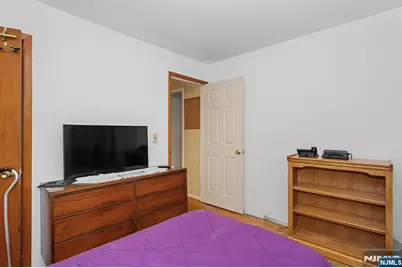 340 Kipp Avenue, Elmwood Park, NJ 07407 - Photo 21