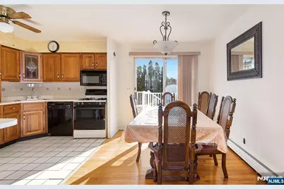 340 Kipp Avenue, Elmwood Park, NJ 07407 - Photo 9