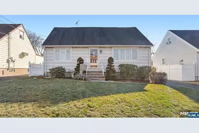 340 Kipp Avenue, Elmwood Park, NJ 07407 - Photo 3