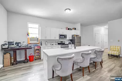 512 Monastery Place 3 #3, Union City, NJ 07087 - Photo 5