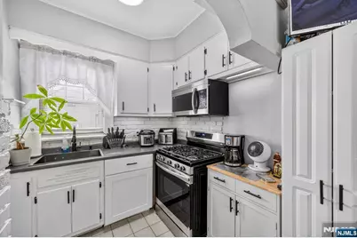 19 Victor Street, Lodi, NJ 07644 - Photo 13